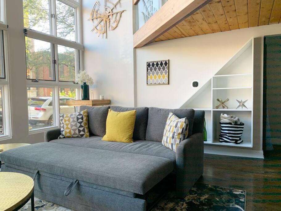 シカゴLincoln Park Light-Filled Loftアパートメント エクステリア 写真